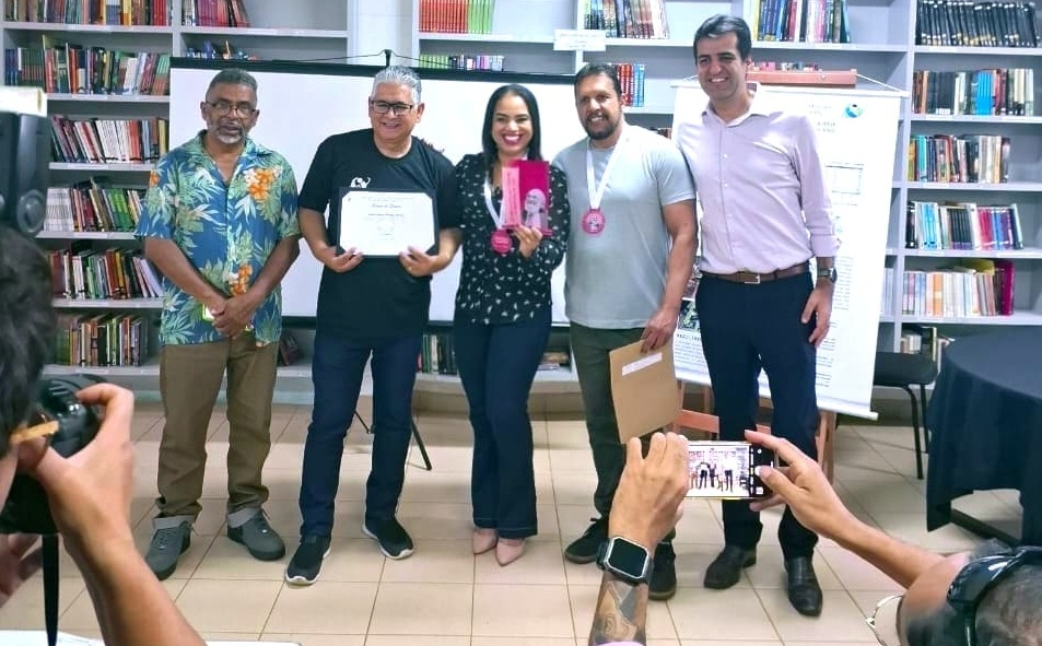 Projeto do CEMI Gama recebe Troféu Destaque no Prêmio Paulo Freire 2025
