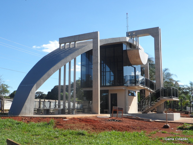 Ao Mestre com Carinho: Portal Projetado pelo arq. Ariomar da Luz Nogueira