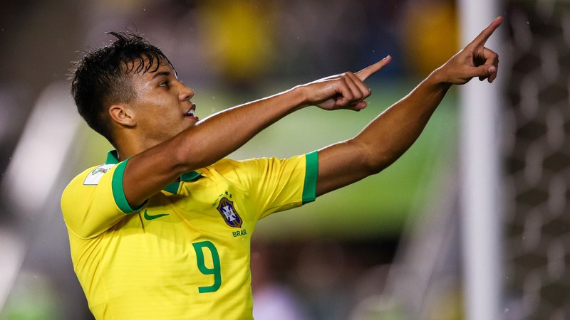 Brasil vence Nova Zelândia por 3 a 0 no Estádio Bezerrão, no Gama