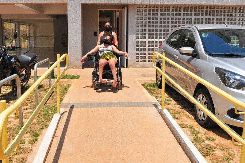 Moradia digna para cerca de 300 pessoas com deficiência