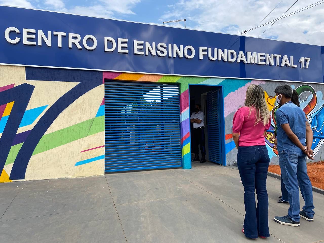 No Dia da Escola, Jaqueline Silva comemora investimentos em escolas públicas do DF