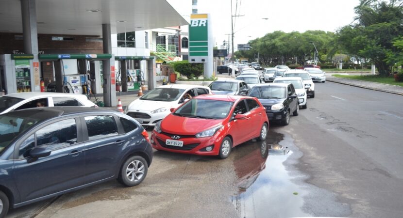 governadores se reunem neste segunda para discutir impostos e gasolina