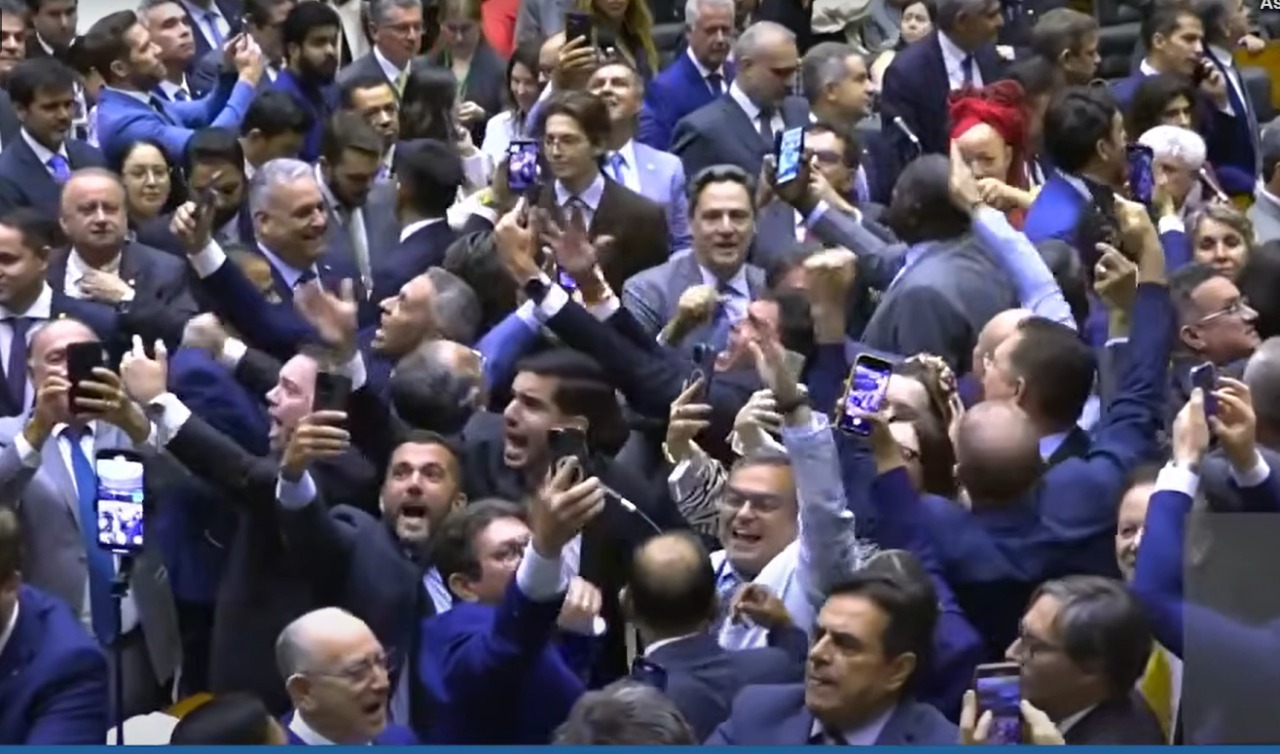 Governo sofre revés e perde MP que renderia R$ 17 bilhões aos cofres públicos